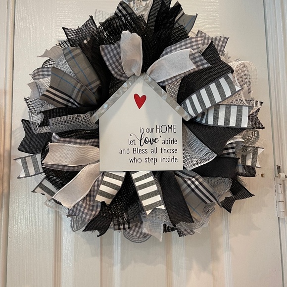 WREATH - “In our HOME let LOVE abide and Bless all those who step inside” - Picture 1 of 10
